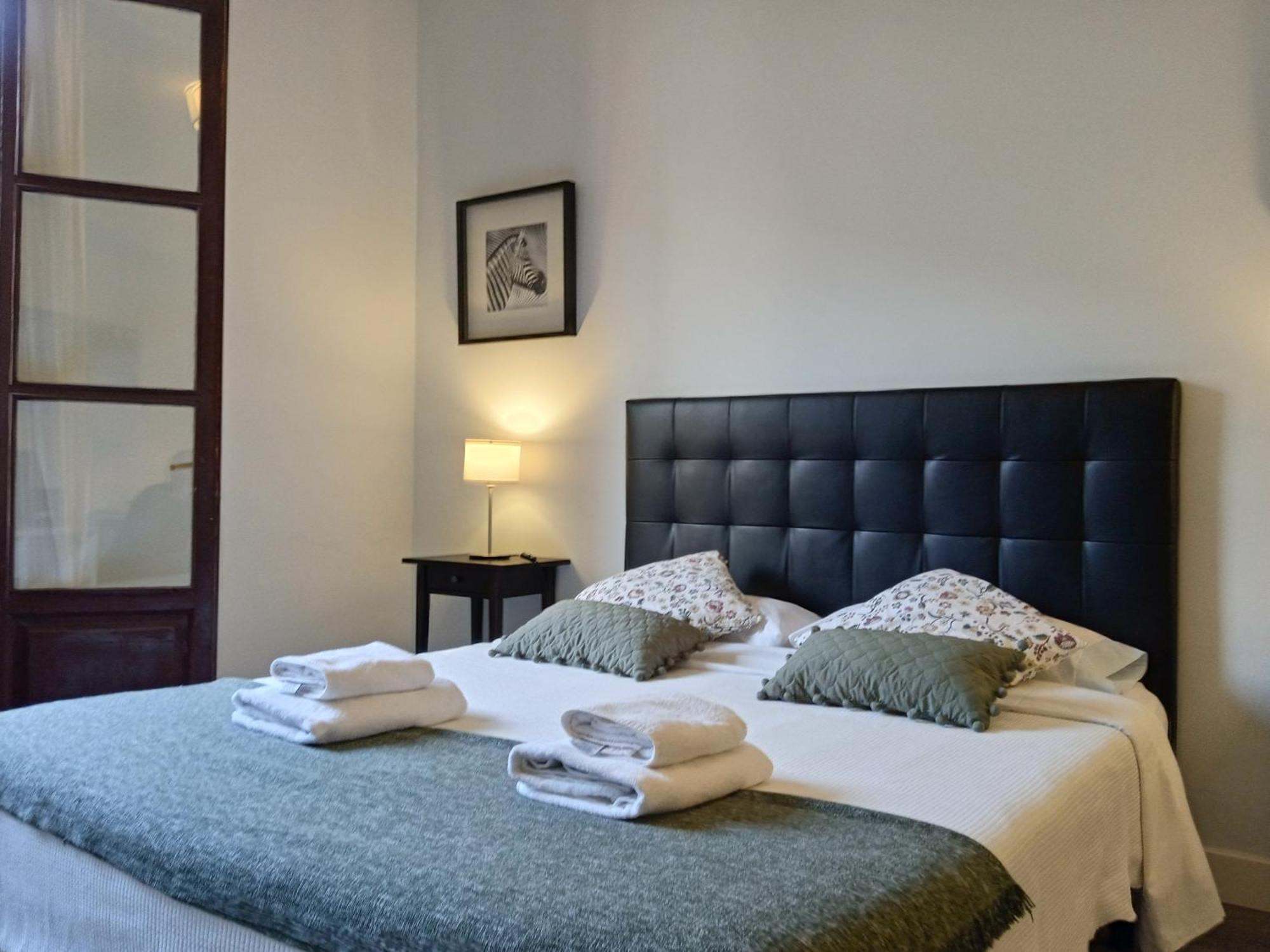 Colom Apartments Barcelona Luaran gambar